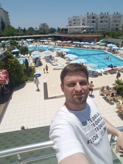  ,   Vlad, 38 ,   