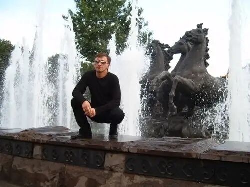  ,   Dmitry, 32 ,   ,   