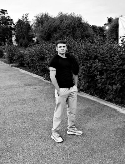  ,   Zuri, 22 ,   ,   , c , 