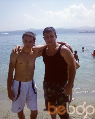  ,   Vahe, 32 ,  