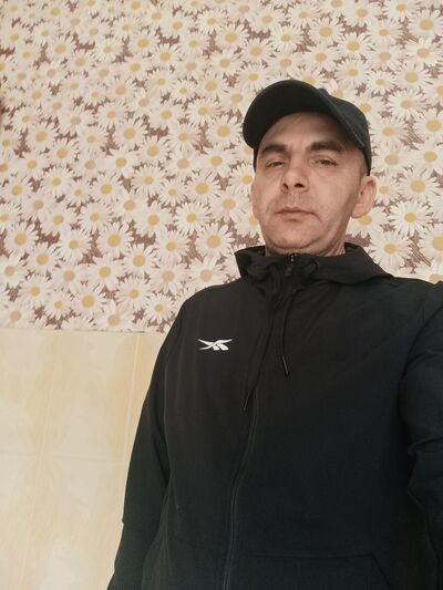  ,   Stevan, 47 ,   ,   