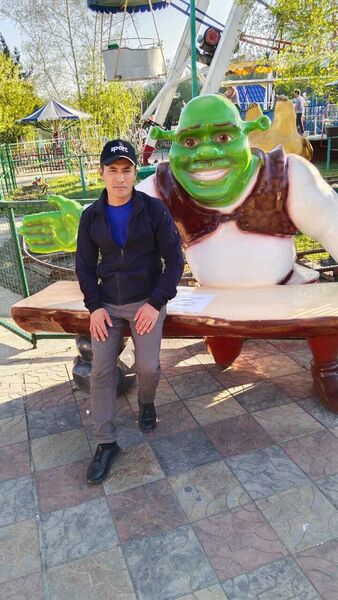  ,   Shuxrat, 37 ,   ,   