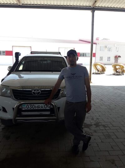  ,   Khan, 42 ,   ,   , c , 