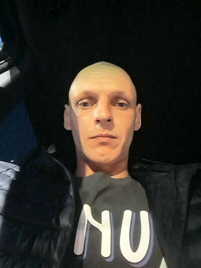  ,   Alex, 37 ,   ,   