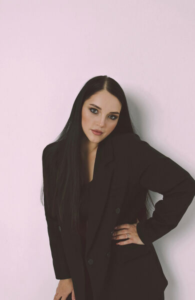 ,   Ekaterina, 31 ,  