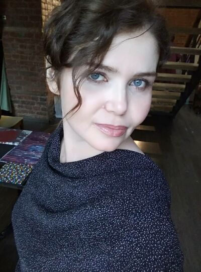  ,   Olga, 42 ,  