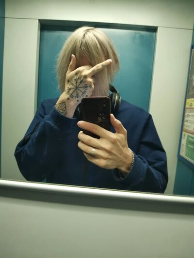 --,   , 24 ,     , c 