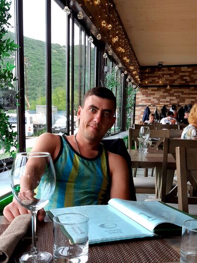  ,   Serenya, 40 ,   c 