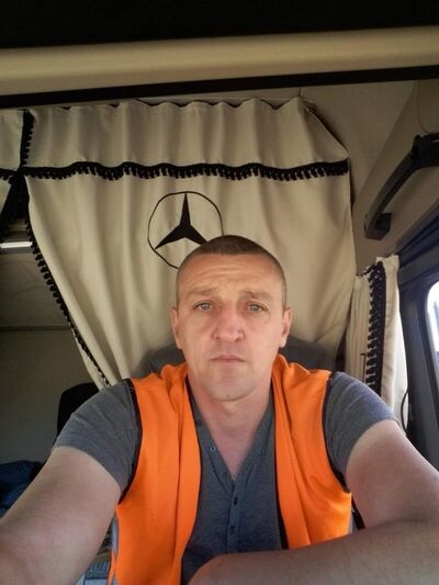  Soho,   Jon, 43 ,   ,   , c 