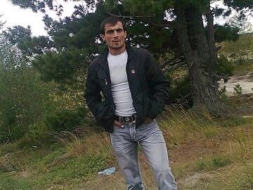  13290239  Kamil, 43 ,    