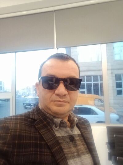  ,   Azer, 46 ,   c 