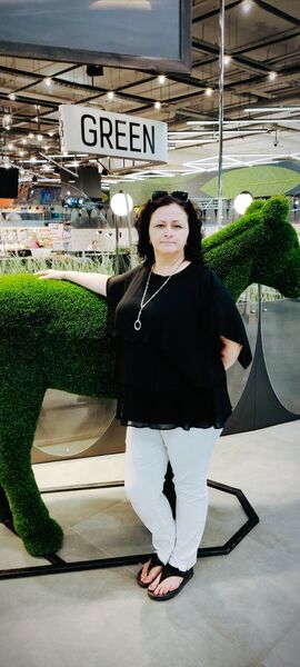  ,   Eva, 53 ,   ,   