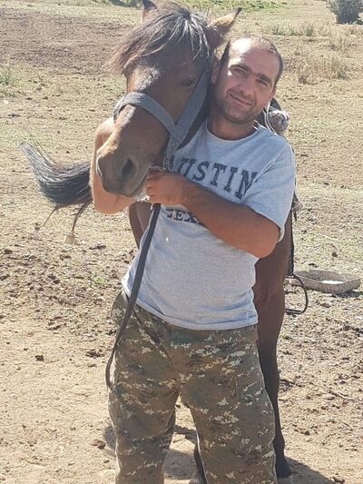  ,   Artur, 43 ,   ,   , c 