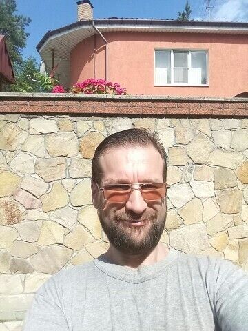 19912899  Serge, 52 ,    