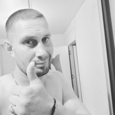  ,   Viktor, 39 ,   ,   