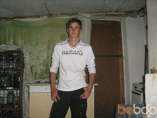  ,   Kolya, 32 ,   