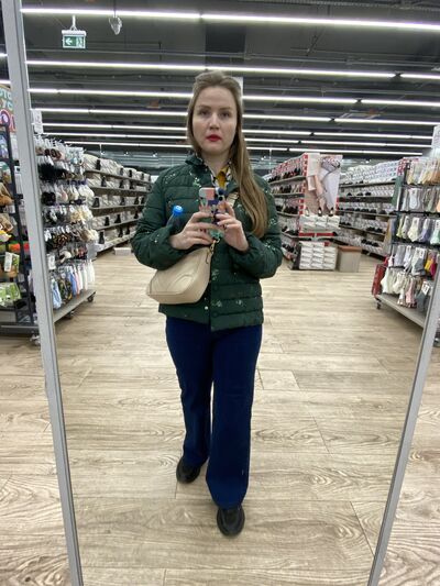  ,   Lexi, 33 ,   ,   , c , 