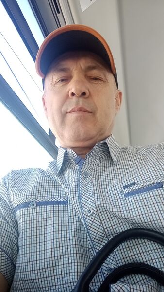  ,   Kadir, 54 ,   ,   