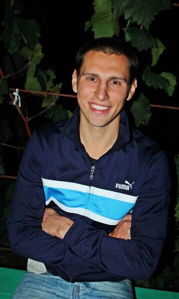 ,   Zhukovvadik, 32 ,  