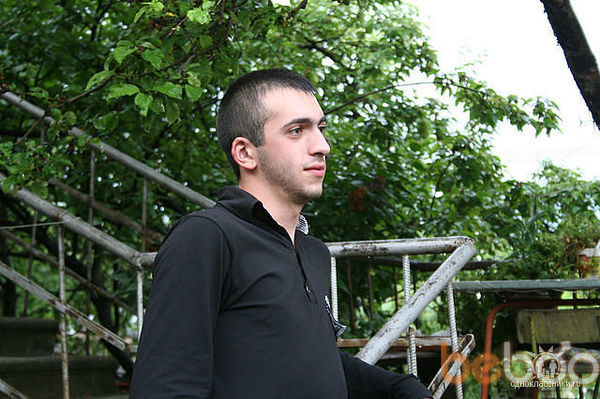  ,   Hayk, 33 ,   