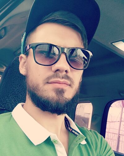  ,   Sergio, 33 ,   