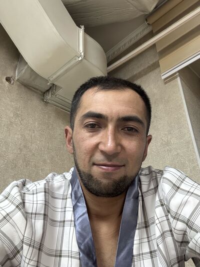  ,   Ali, 33 ,   c 