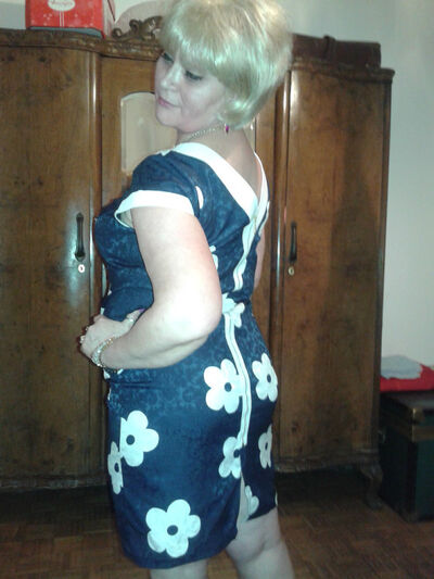  ,   Scarllet, 61 ,     , c 