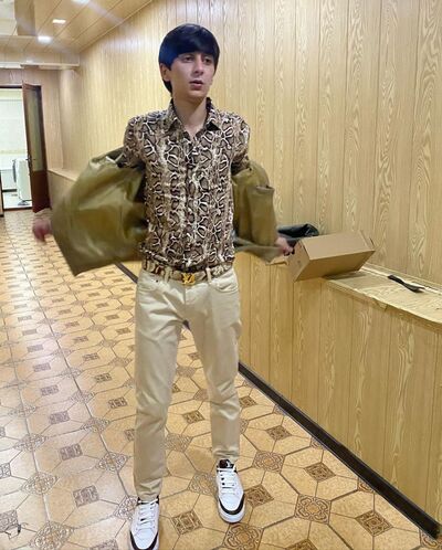  ,   Kamron, 22 ,   ,   
