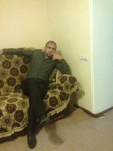  17003189  Grigor, 38 ,     