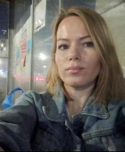  ,   Elena, 38 ,   ,   