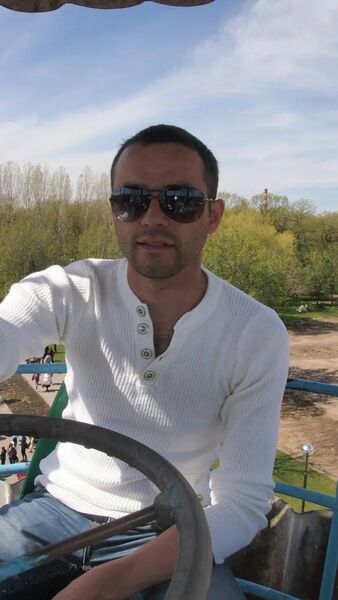  ,   Ruslan, 40 ,   ,   , c , 