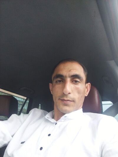  ,   Narek, 33 ,   