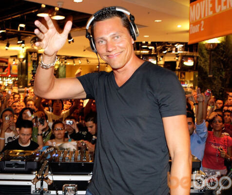  ,   Tiesto, 40 ,  