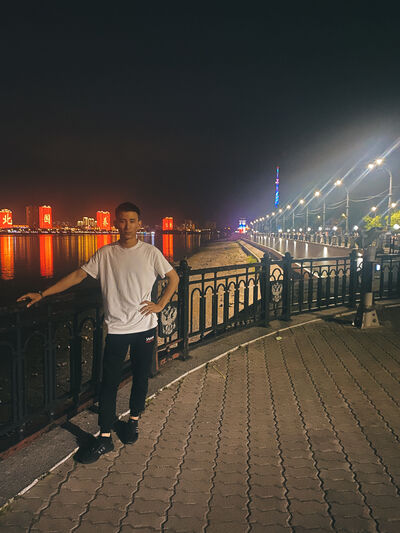  ,   Valentin, 22 ,   ,   , c 