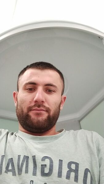  ,   Adham, 32 ,   ,   , c 