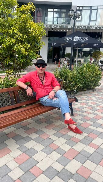  ,   Karleone, 44 ,   ,   