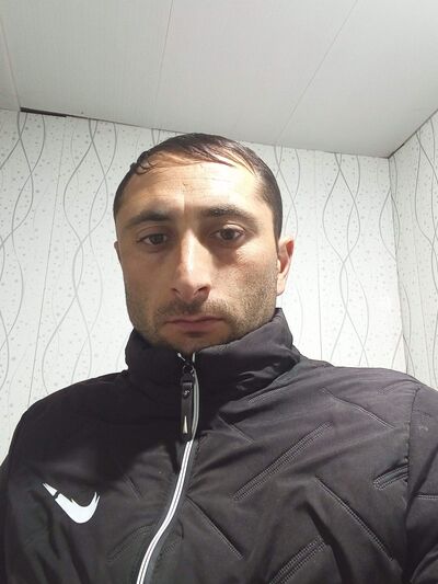  ,   Armen, 35 ,   ,   