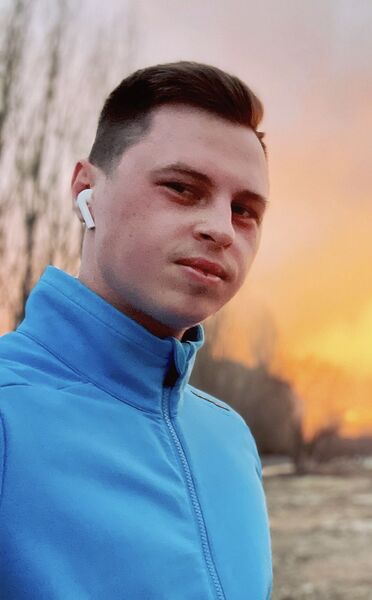  ,   Alex, 32 ,   ,   , c , 
