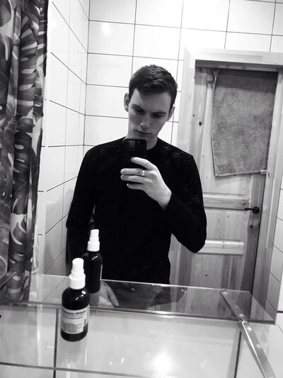  --,   Valentin, 25 ,   ,   