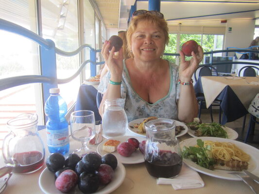  ,   Ninett, 73 ,     , c 