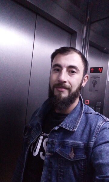  ,   Artur, 31 ,   