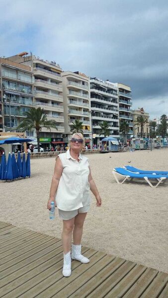  ,   Lora, 62 ,     , c 
