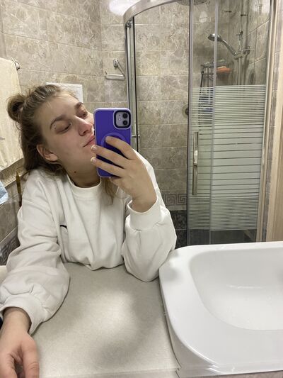  ,   Anna, 25 ,   ,   