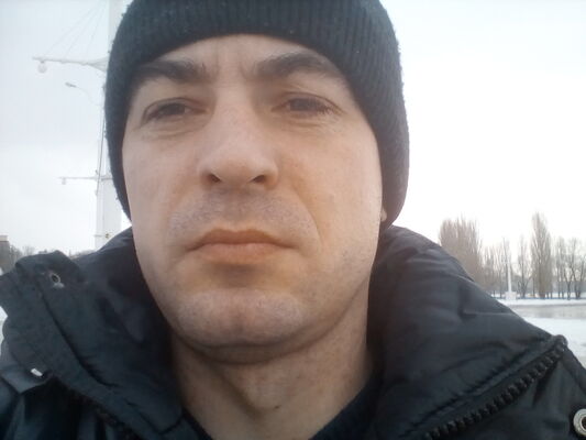  ,   Leks, 45 ,   ,   , c 