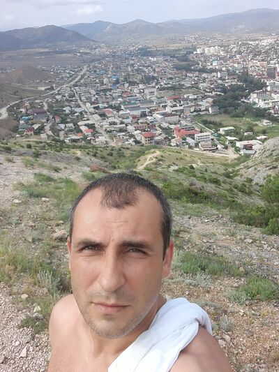  ,   Valery, 40 ,   ,   