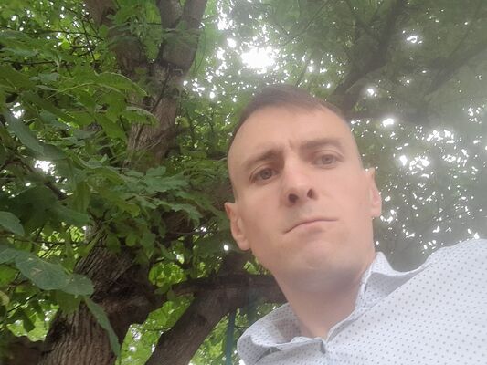  ,   Ionel, 30 ,   ,   