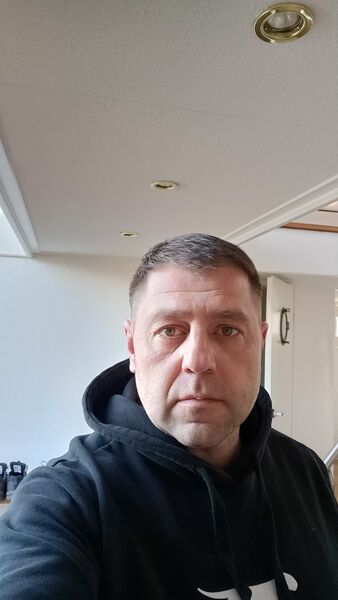  ,   Ruslan, 42 ,   ,   