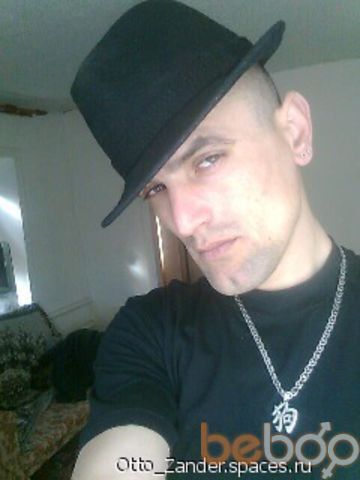  ,   Otto, 42 ,   