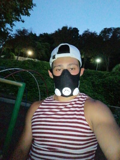  ,   Ruslan, 24 ,   ,   