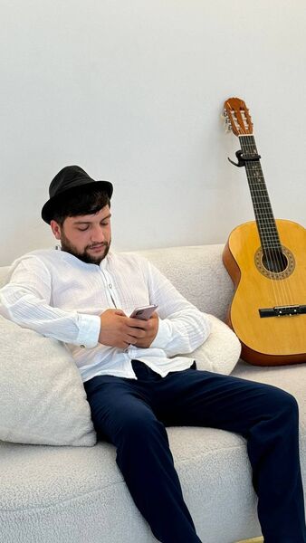  ,   Anvar, 25 ,   ,   
